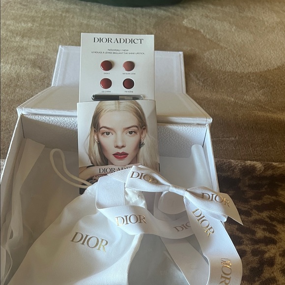 Dior White and Gold Gift Set - Picture 2 of 3